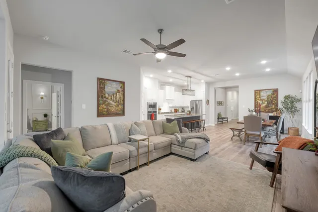 $410,000 | 105 Dove Springs Court, Conroe, TX 77304