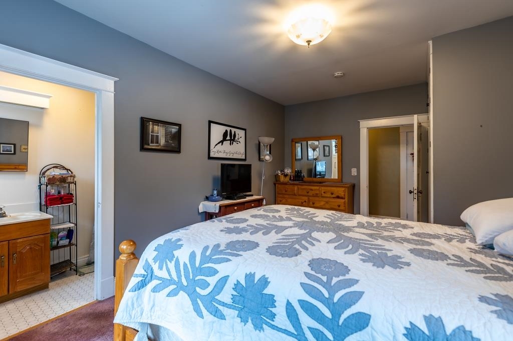 306 Prospect Street Bennington, VT 05201 - Photo 9 of 20 Gallery Image 9