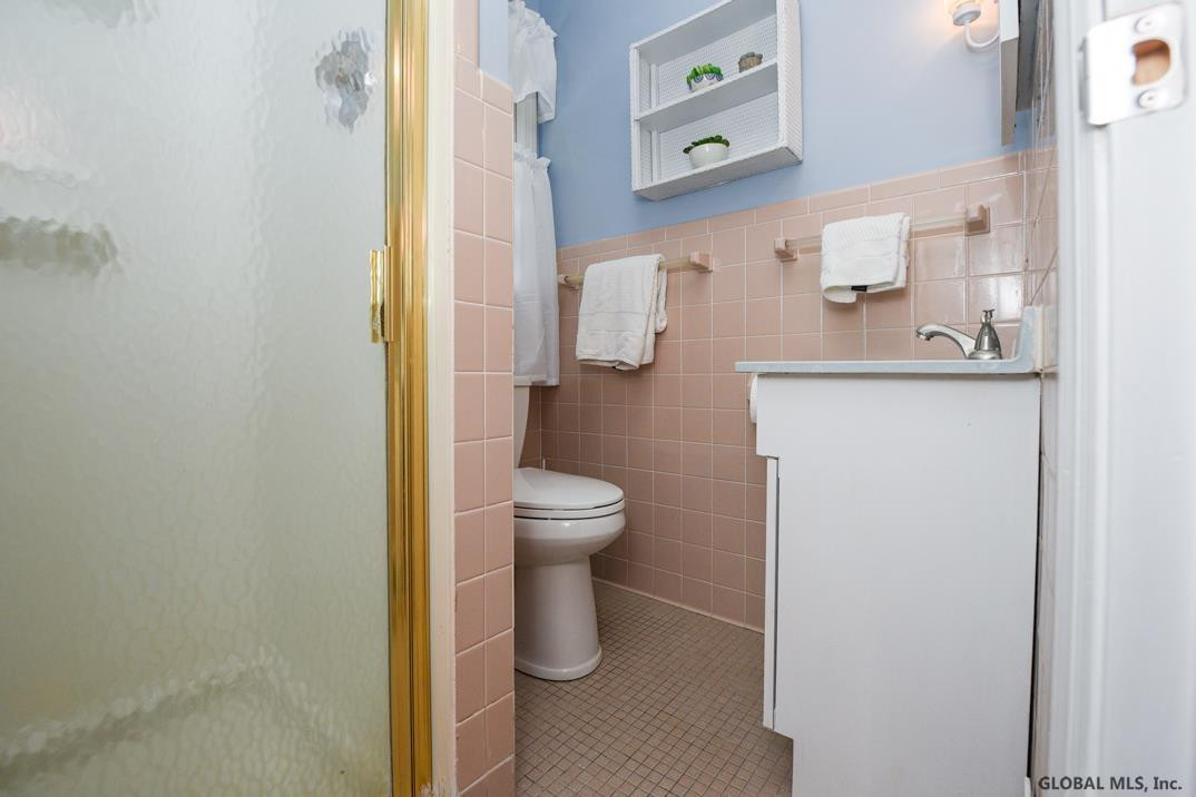 155 Winne Road Bethlehem, NY 12054 - Photo 17 of 26 Photo 17
