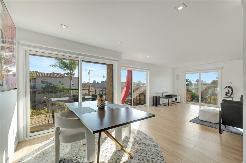 Plaza Redondo with a spacious South facing unit