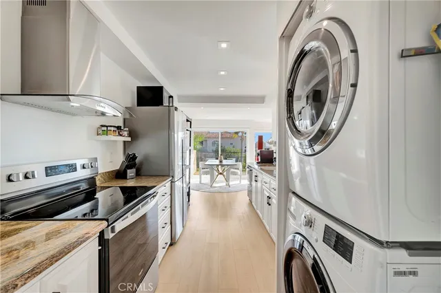 $675,000 | 605 Redondo Avenue, Unit 308, Long Beach, CA 90814