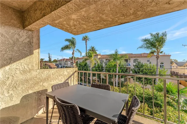 $675,000 | 605 Redondo Avenue, Unit 308, Long Beach, CA 90814