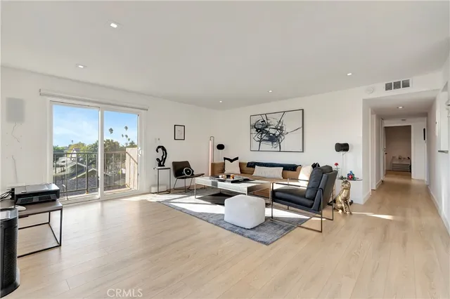 $675,000 | 605 Redondo Avenue, Unit 308, Long Beach, CA 90814