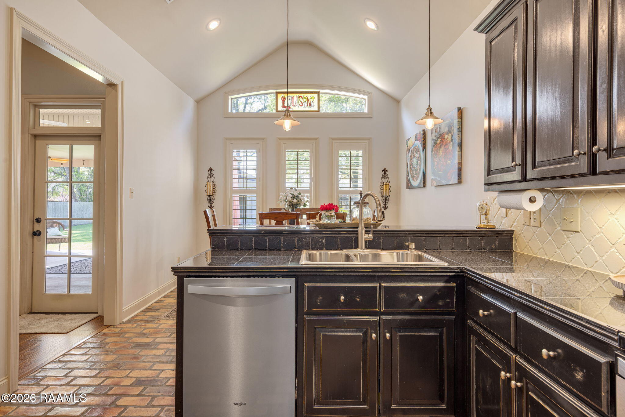201 Dustin Circle Broussard, LA 70518 - Photo 11 of 27 Kitchen to Dining