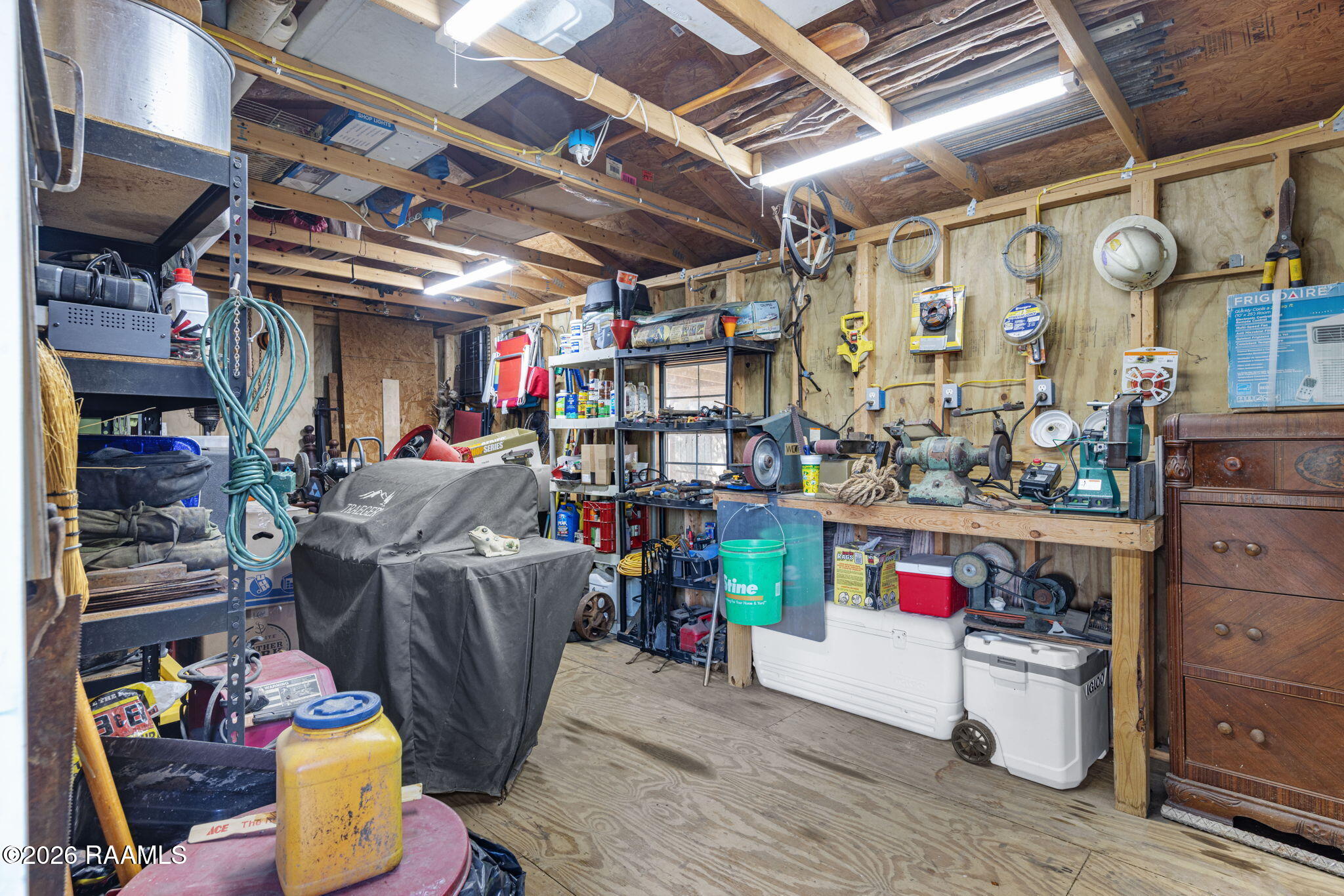 201 Dustin Circle Broussard, LA 70518 - Photo 26 of 27 Shop Inside