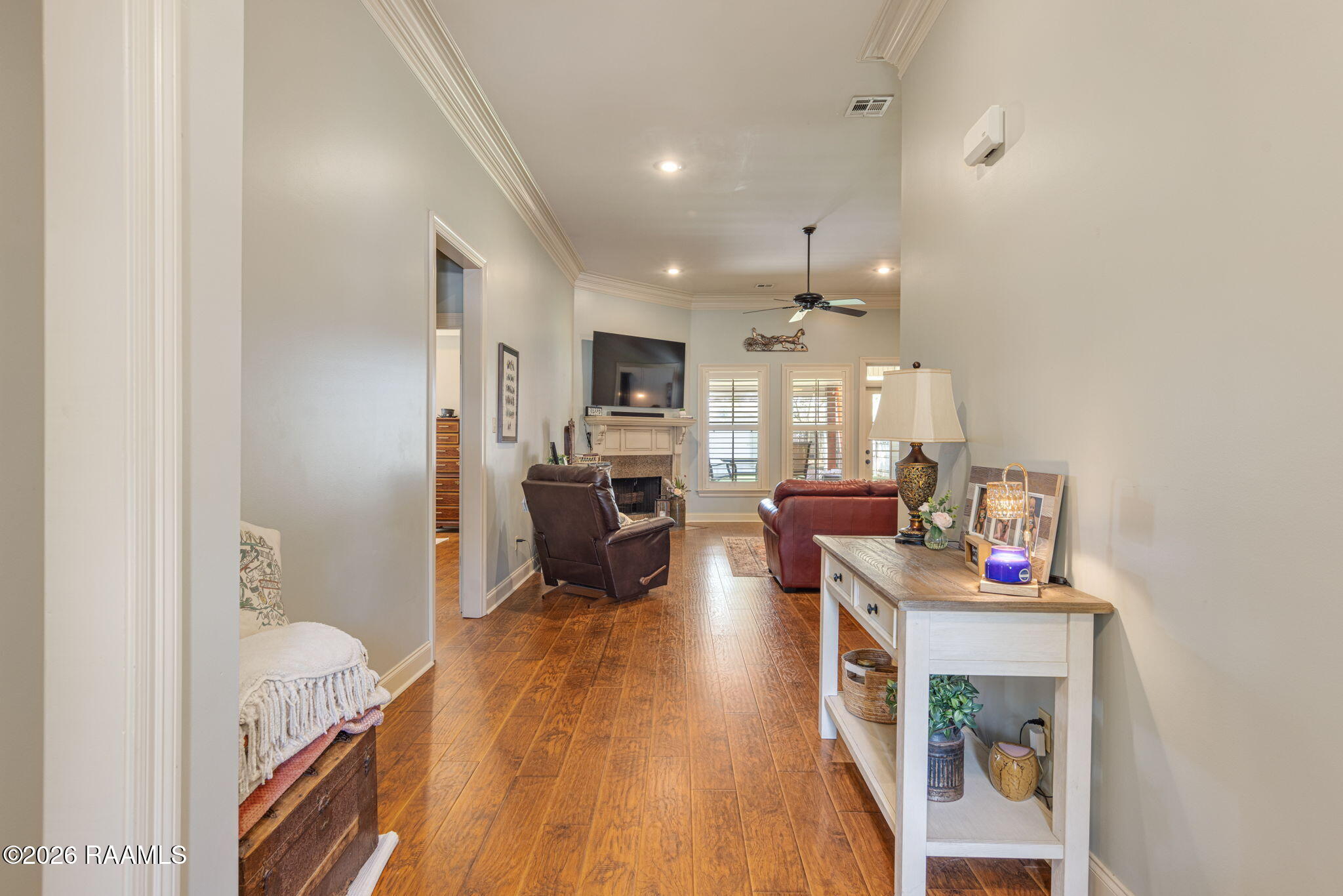 201 Dustin Circle Broussard, LA 70518 - Photo 3 of 27 Entry
