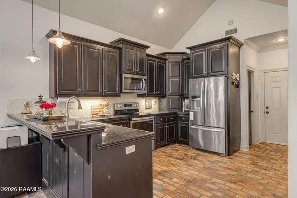 $289,000 | 201 Dustin Circle, Broussard, LA 70518