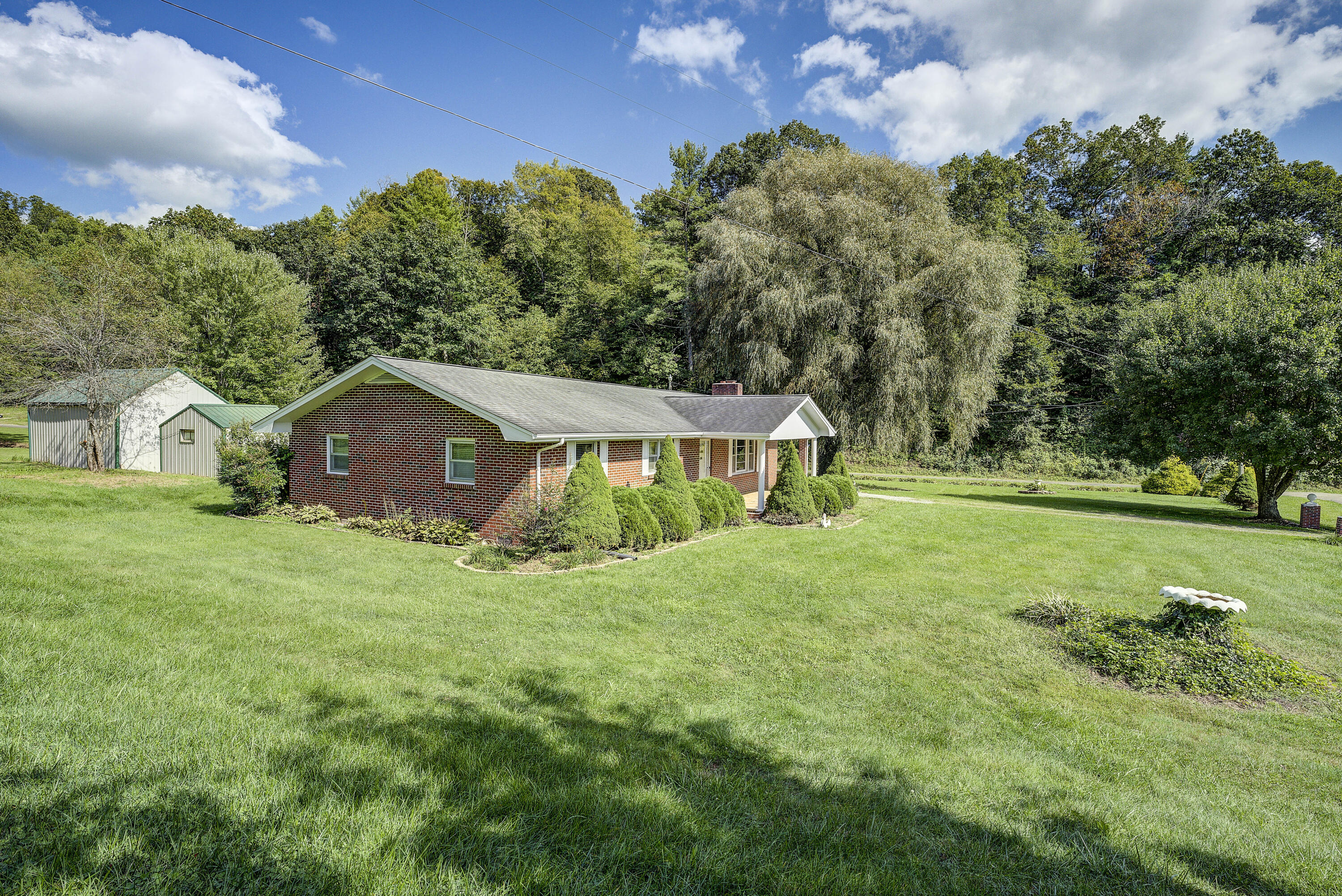 500 Slabtown Road Mountain City, TN 37683 - Photo 4 of 39 Slab-30