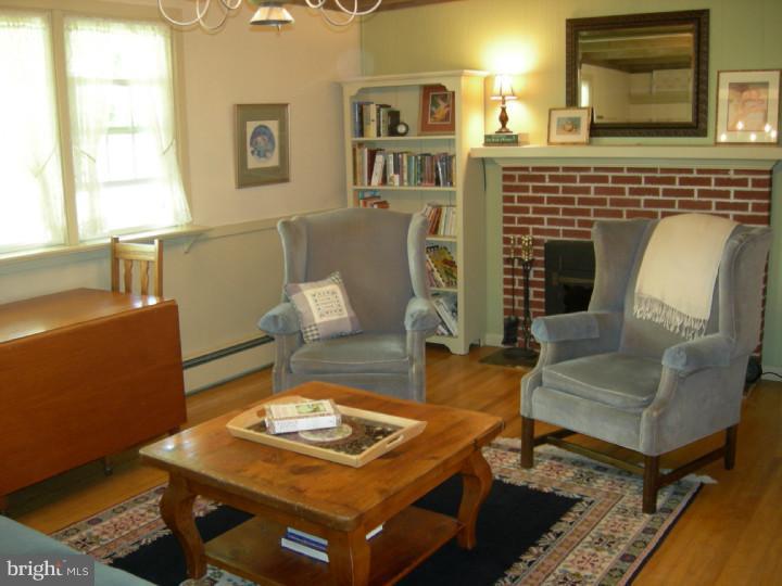 380 West Reliance Road Souderton, PA 18964 - Photo 4 of 21 Living Room