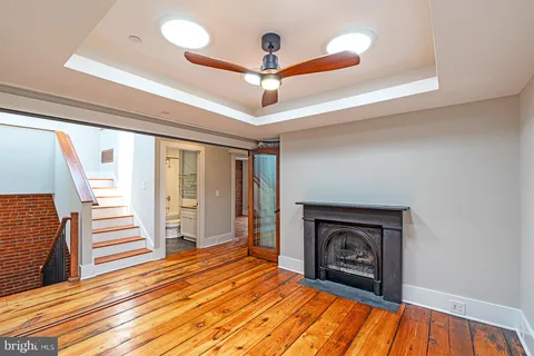$7,995 | 325 D Street Southeast, Washington, DC 20003