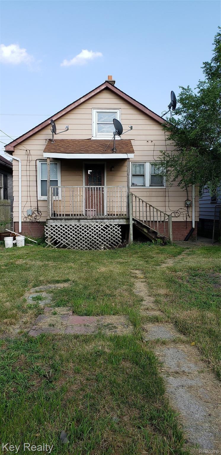 334 Goodell Street River Rouge, MI 48218 - Photo 8 of 8 Rear view from back of yard.jpg