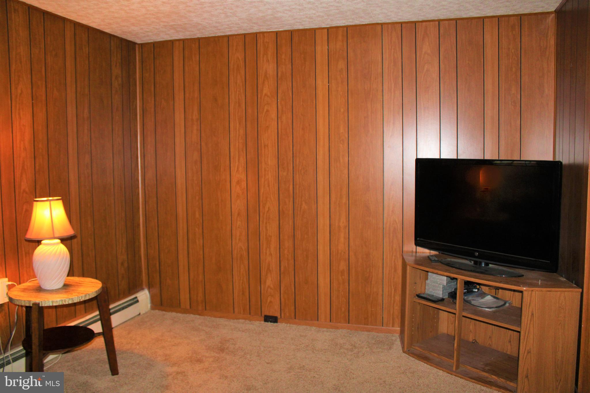 1148 Braddock Road La Vale, MD 21502 - Photo 13 of 30 Living Room View 3