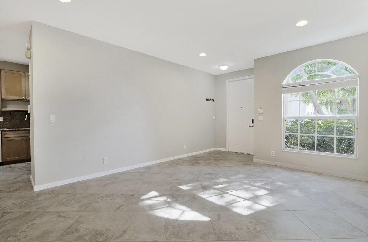 16097 Poppy Seed Circle, Unit 1905 Delray Beach, FL 33484 - Photo 4 of 29 D4