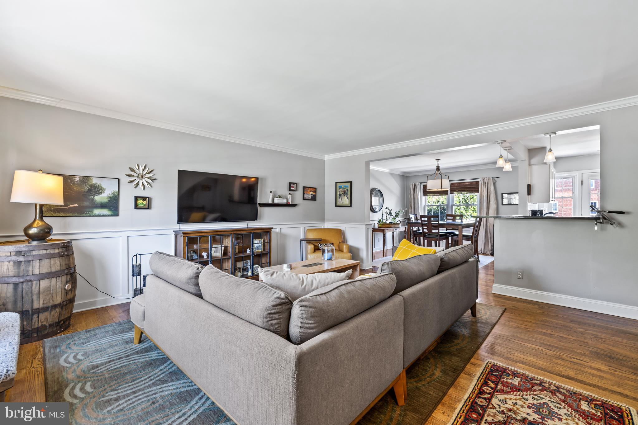 1624 Feldbrook Road Towson, MD 21286 - Photo 4 of 33 Living Room