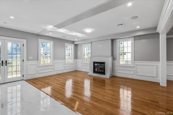 $2,299,999 | 233-17 38th Drive | Douglaston