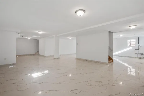 $2,299,999 | 233-17 38th Drive | Douglaston