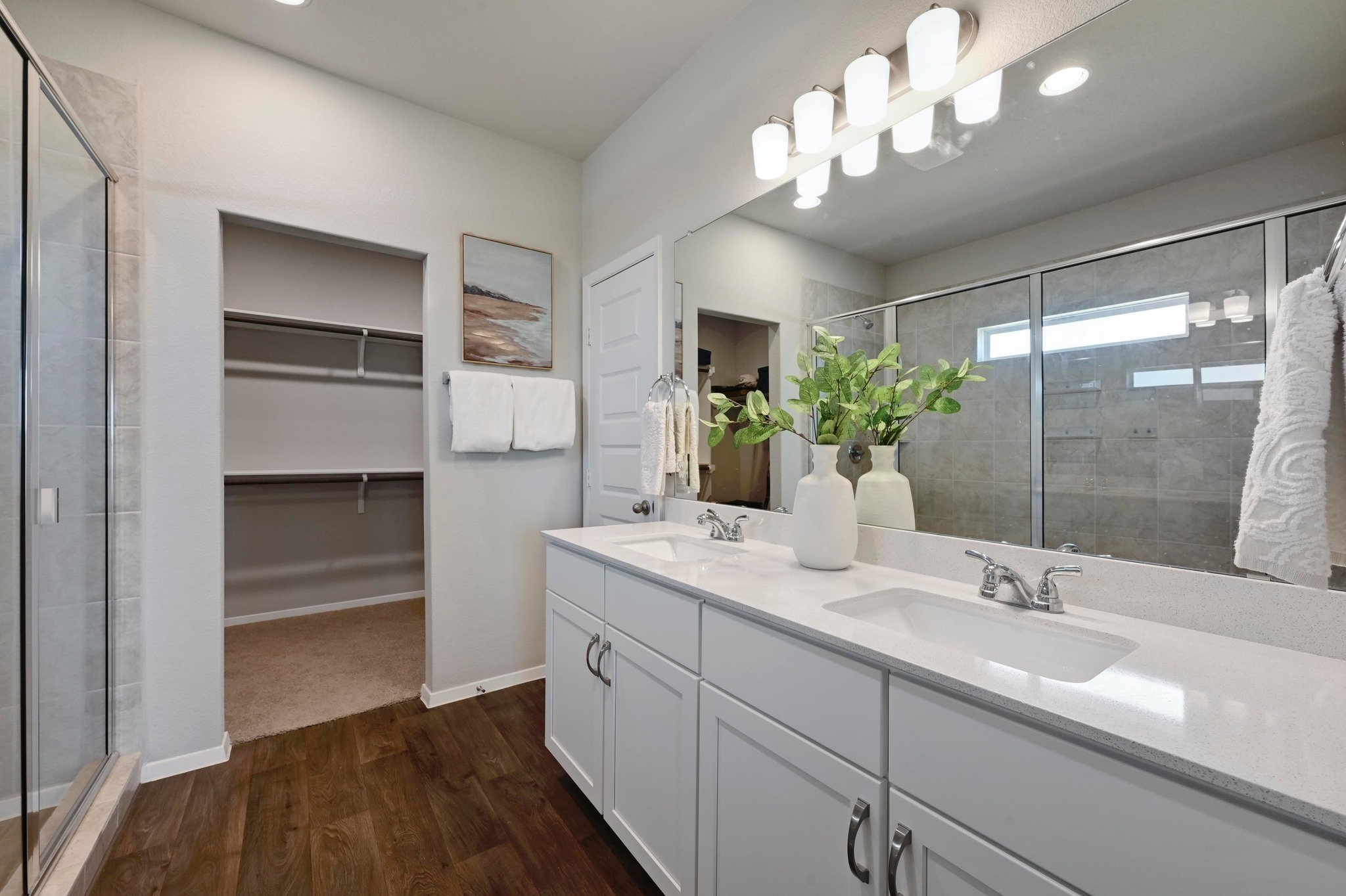 11724 Domenico Cove Austin, TX 78747 - Photo 14 of 26 Primary bathroom, dual vanity, walk in closet
