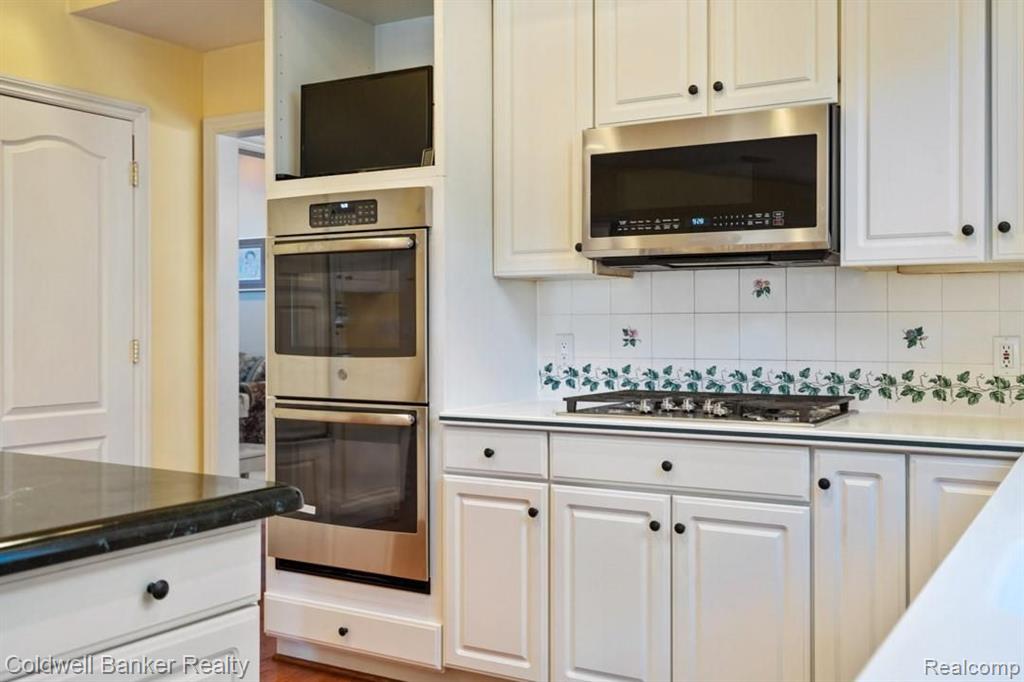 3472 Summit Ridge Drive Rochester Hills, MI 48306 - Photo 16 of 43