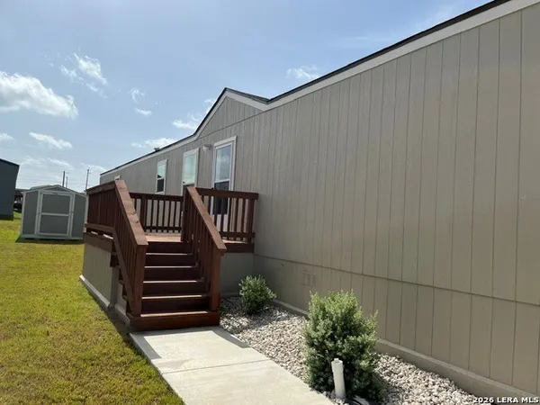 $1,475 | 15934 South Flores Road, San Antonio, TX 78221