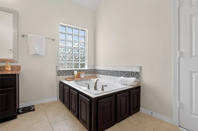 $449,000 | 2841 Shadow Woods Court, Houston, TX 77043