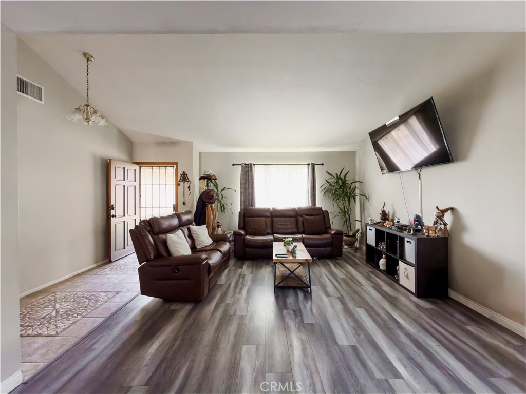 11544 Davis Street Moreno Valley, CA 92557 - Photo 14 of 54