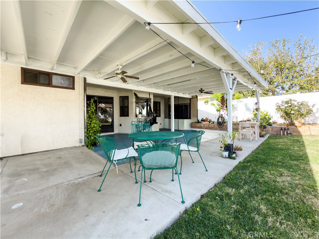 11544 Davis Street Moreno Valley, CA 92557 - Photo 6 of 54