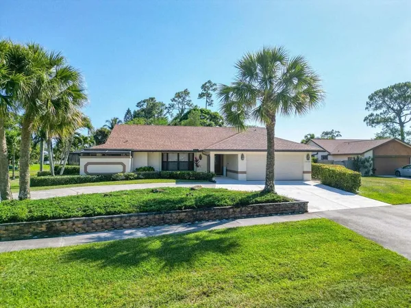 $7,500 | 14148 Paddock Drive, Wellington, FL 33414