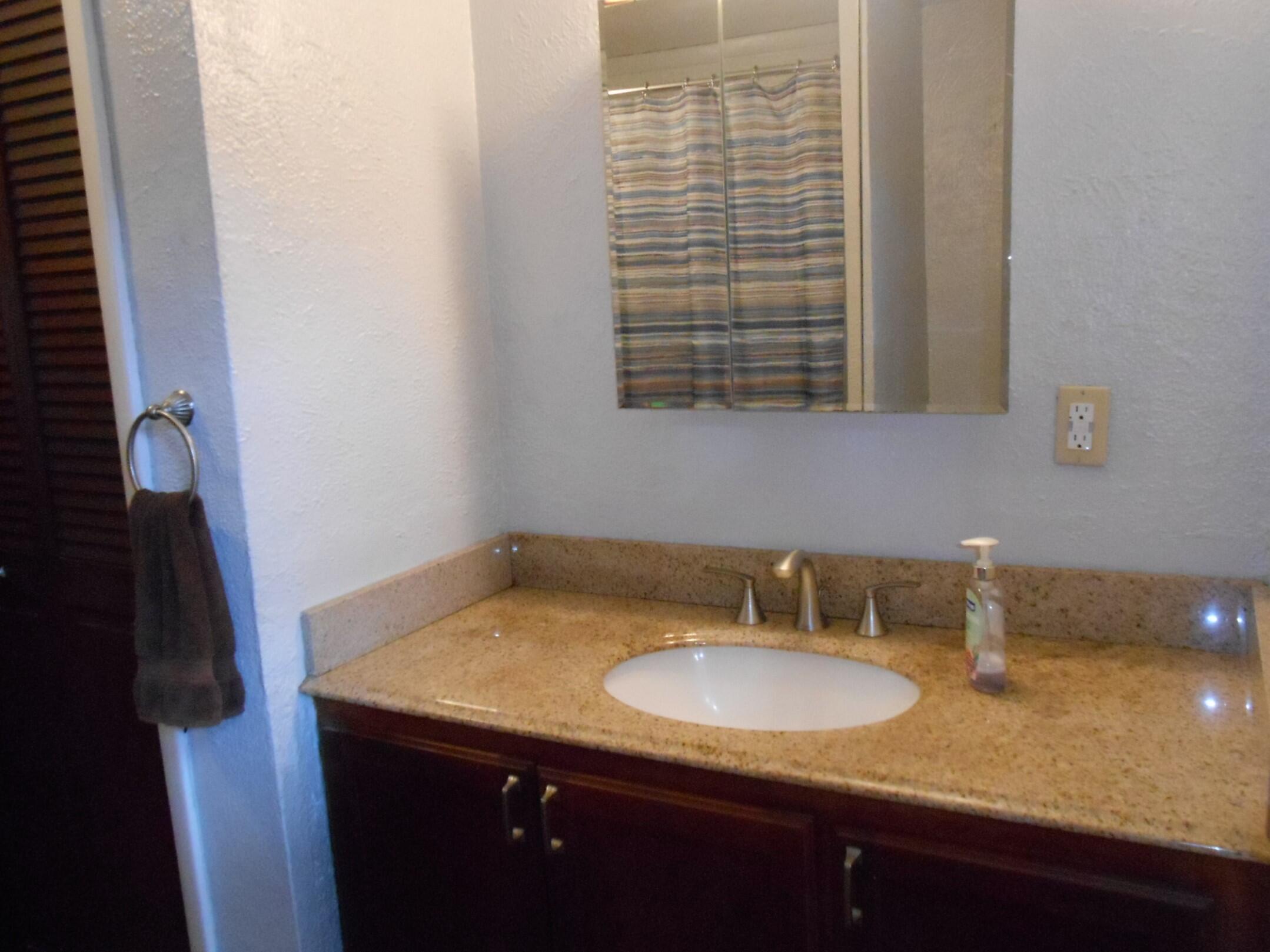 63 Midway Drive Centerville, MA 02632 - Photo 4 of 12 bath