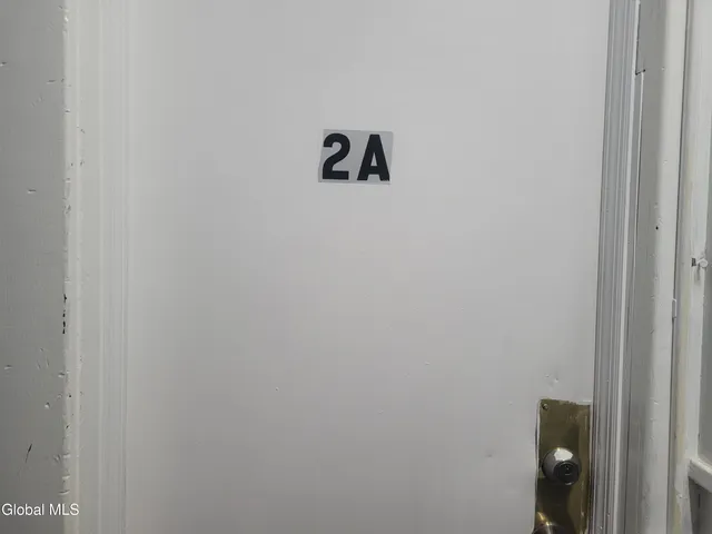 $1,350 | 151 4th Street, Unit 2A, Troy, NY 12180