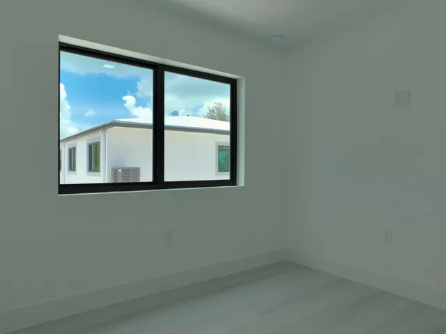 a view of empty room with window
