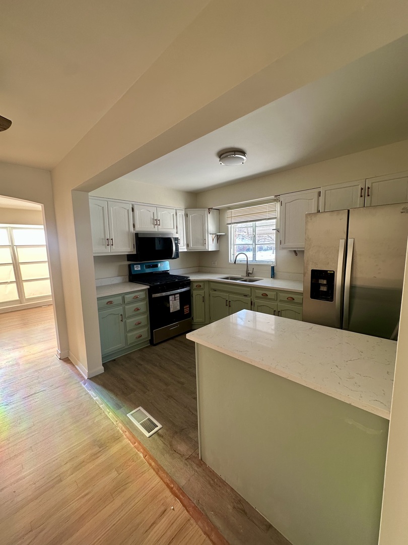 2156 Downey Road Homewood, IL 60430 - Photo 3 of 18