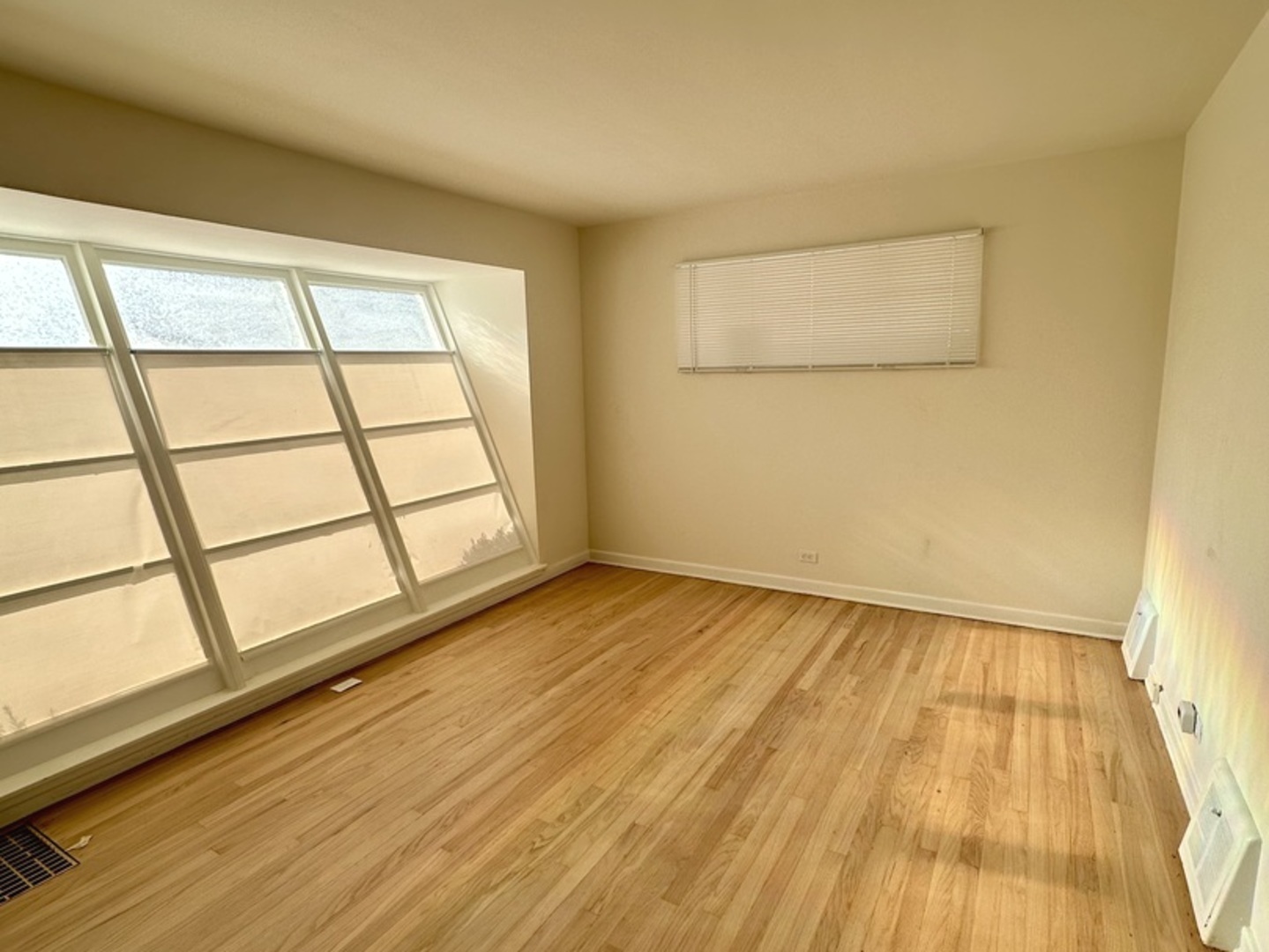 2156 Downey Road Homewood, IL 60430 - Photo 5 of 18 a view of an empty room and a window