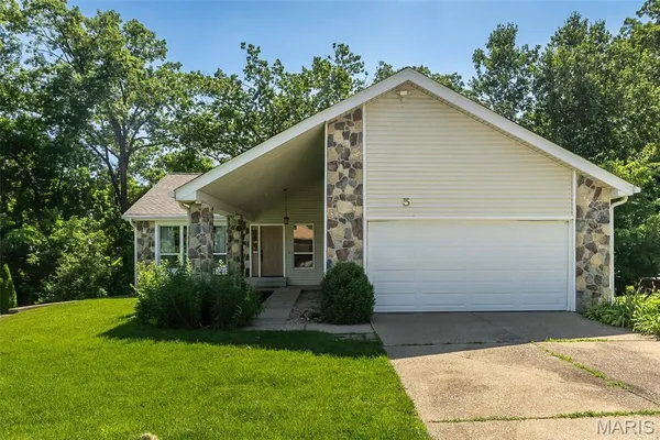 $350,000 | 5 Provence Drive, Lake St. Louis, MO 63367