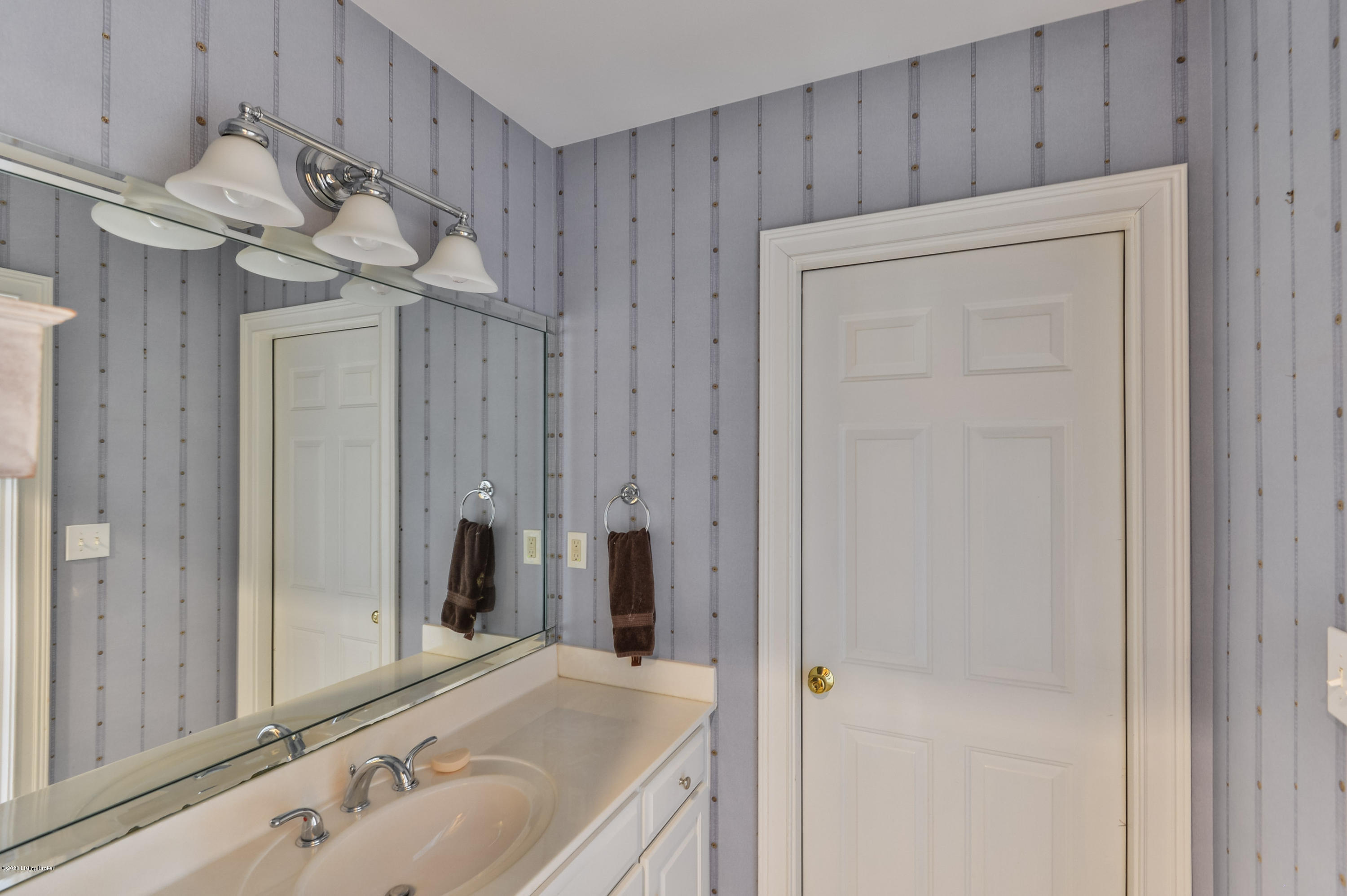 12708 Ridgemoor Drive Prospect, KY 40059 - Photo 29 of 48 044 - 20200617 2846