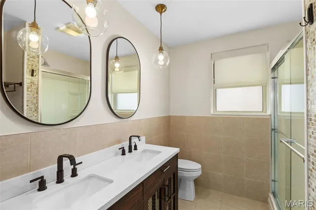 $279,000 | 4440 Lindell Boulevard, Unit 701, St. Louis, MO 63108