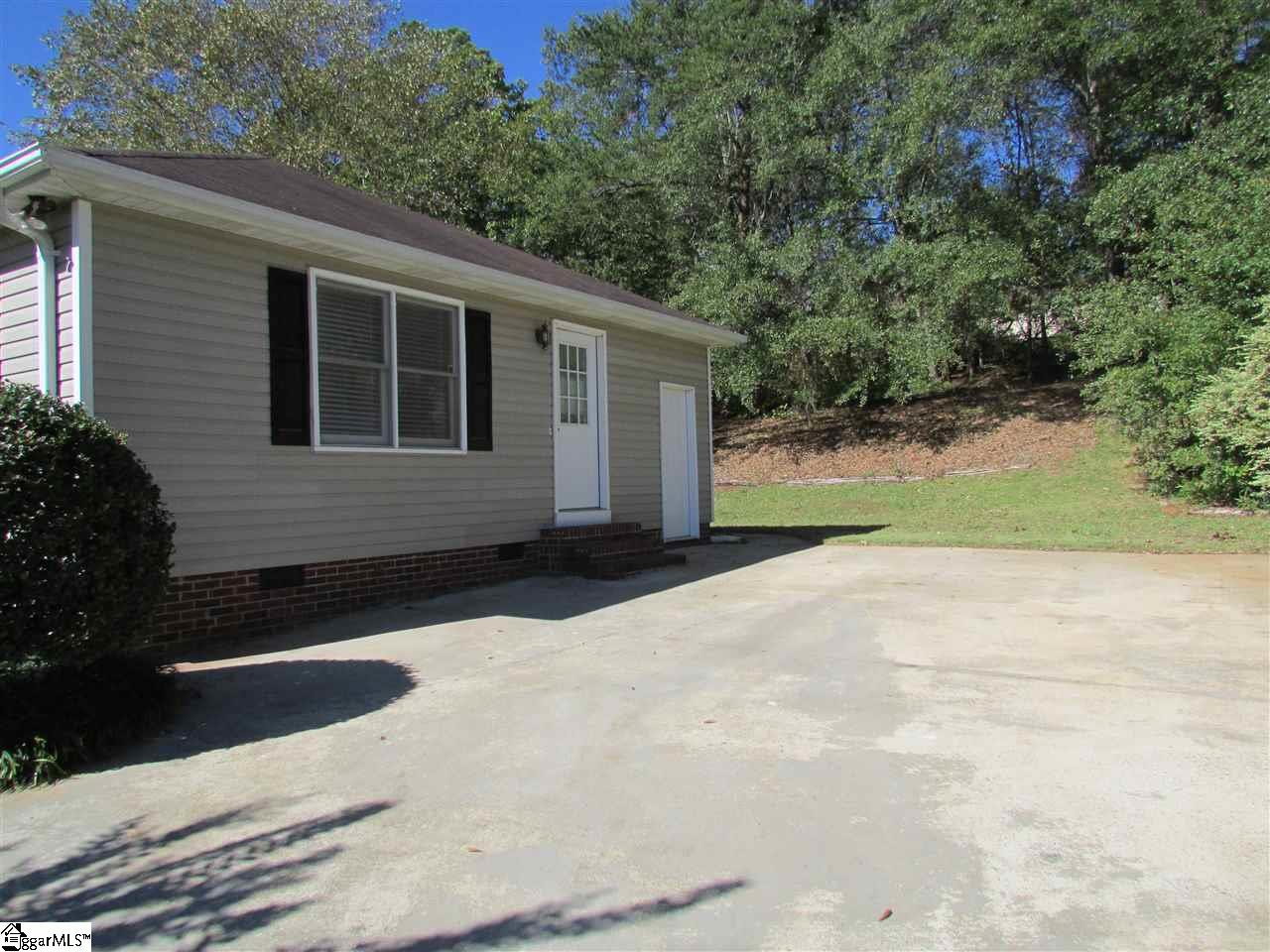 124 Mill Pond Road Easley, SC 29642 - Photo 2 of 21 Gallery Image 2