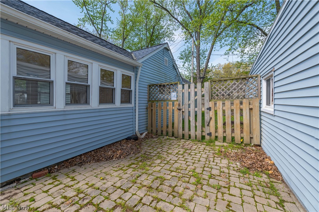 258 Vineyard Road Avon Lake, OH 44012 - Photo 37 of 50