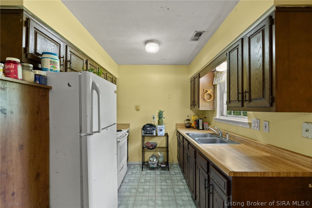 1675 Henriott Road Georgetown, IN 47122 - Photo 13 of 29 Gallery Image 13
