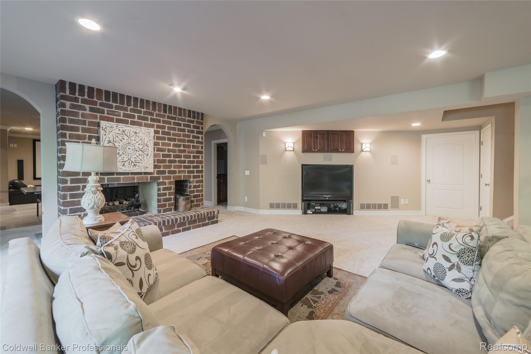 6998 Oakhurst Ridge Road Clarkston, MI 48348 - Photo 50 of 80 6998 OakhurstRidge-51.jpg
