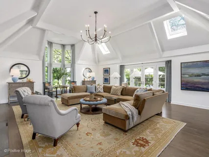 $4,000,000 | 731 South Elm Street, Hinsdale, IL 60521