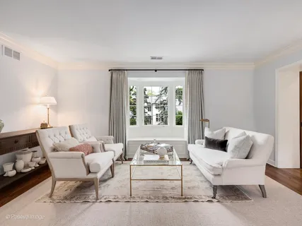 $4,000,000 | 731 South Elm Street, Hinsdale, IL 60521