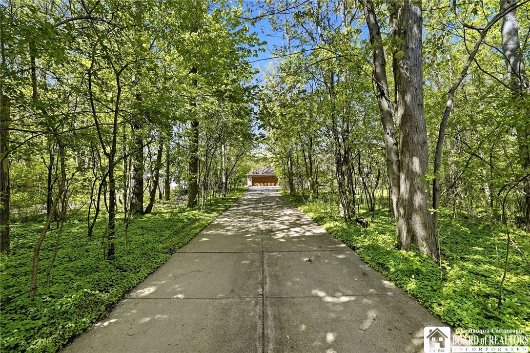 1860 North Forest Road Amherst, NY 14221 - Photo 3 of 50