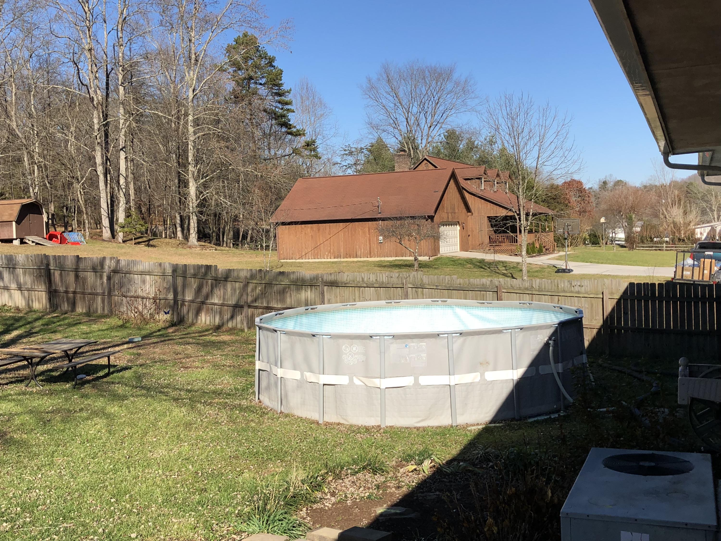 214 Granite Road Clinton, TN 37716 - Photo 12 of 30 1FFE4AE1-104B-4D89-B87A-F1232AE94E8C