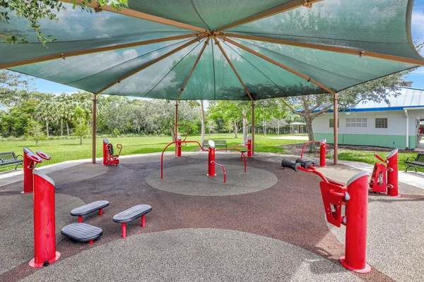 $589,000 | 4115 Carriage Drive, Unit P4, Pompano Beach, FL 33069