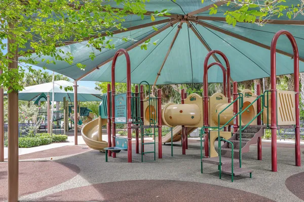 $589,000 | 4115 Carriage Drive, Unit P4, Pompano Beach, FL 33069