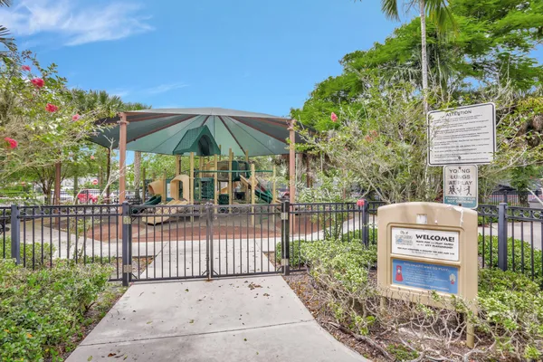 $589,000 | 4115 Carriage Drive, Unit P4, Pompano Beach, FL 33069