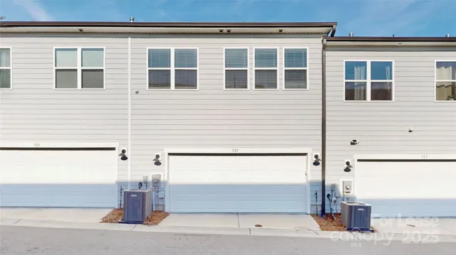 $3,250 | 509 Myrick Alley, Charlotte, NC 28217