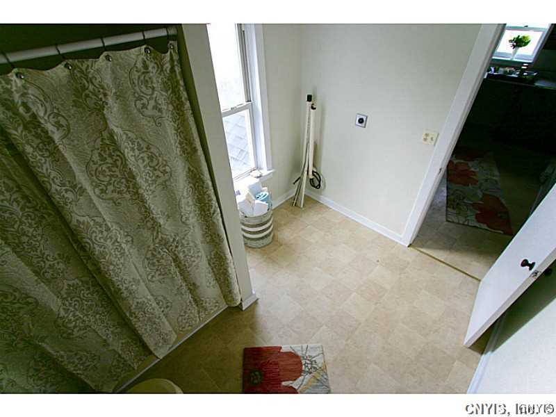 4 1st Street Camillus, NY 13031 - Photo 19 of 20 Bathroom. Efficiency