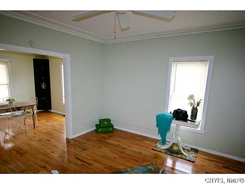 4 1st Street Camillus, NY 13031 - Photo 10 of 20 Family Room.