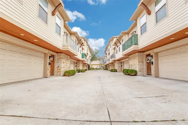 $5,000,000 | 6136-6140 Oram Street, Dallas, TX 75214